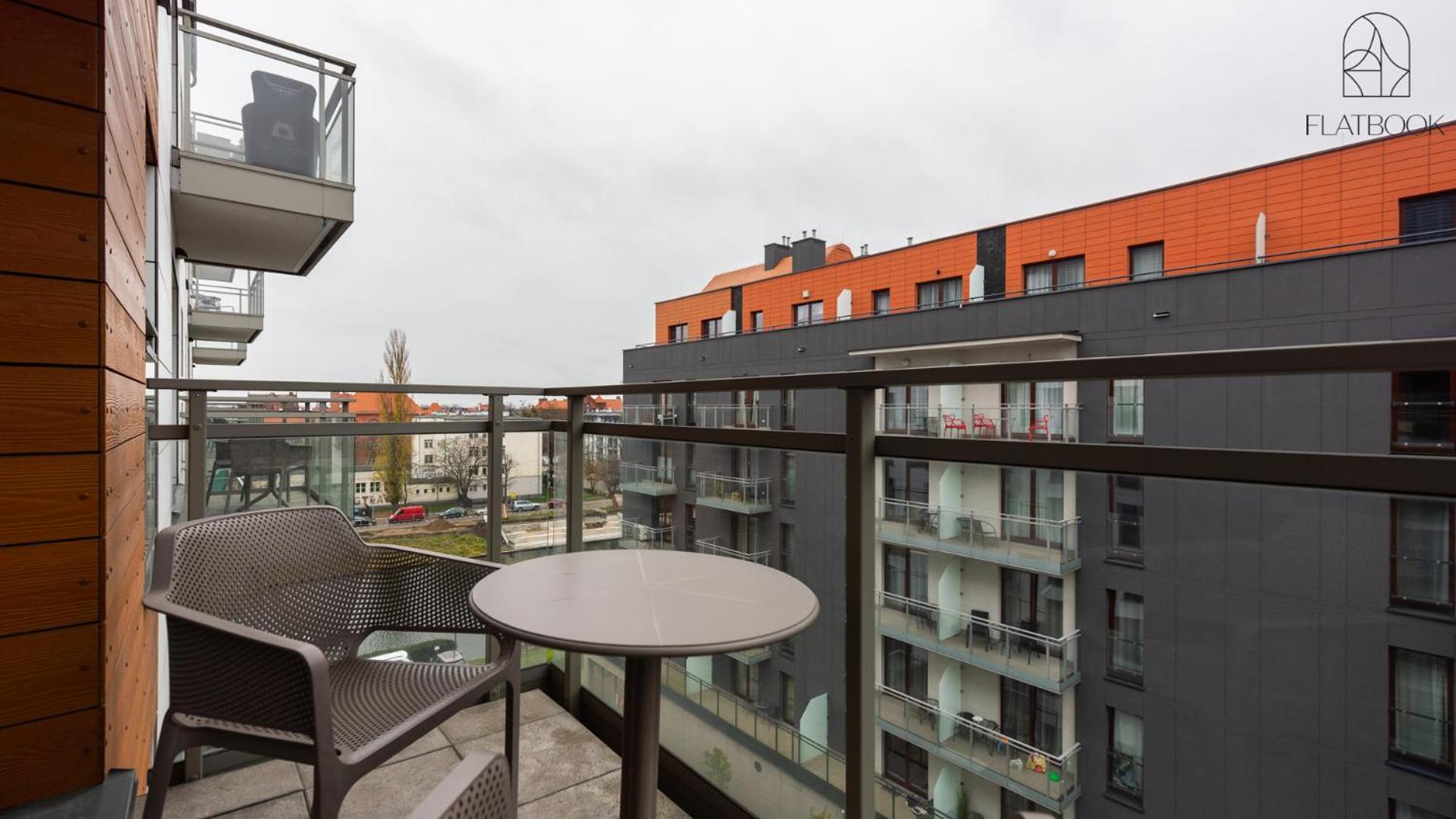 Jaglana With Parking & Apartment *