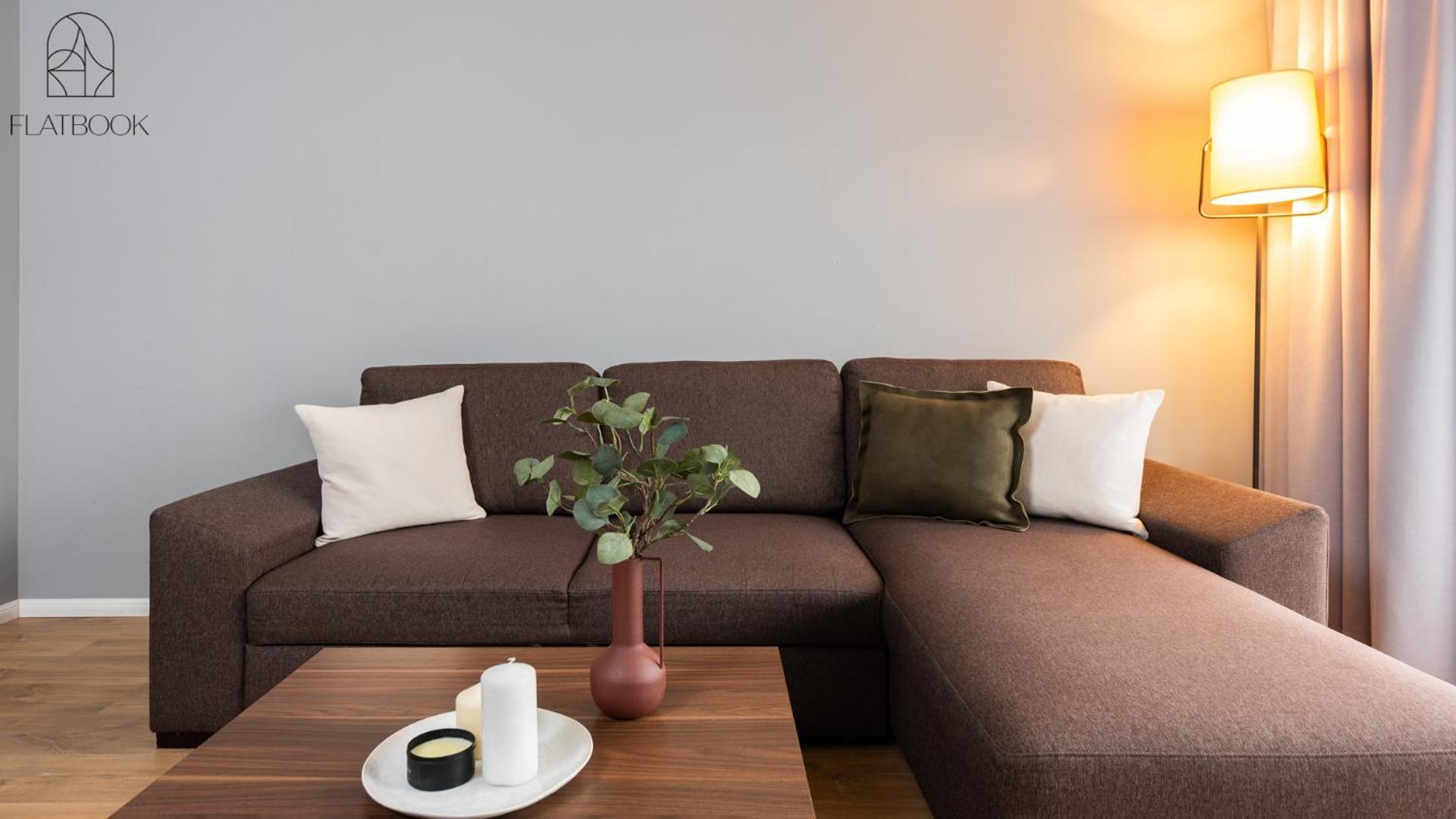 Jaglana With Parking & Apartament